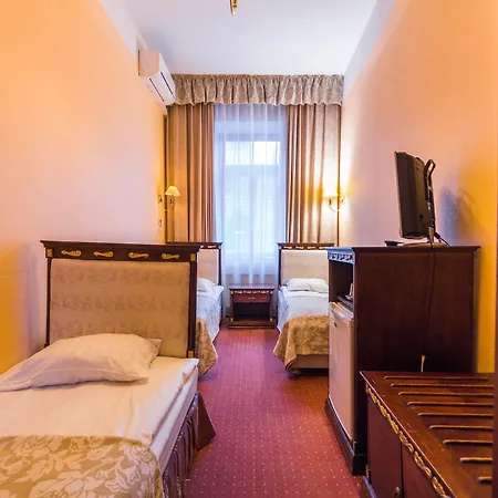 Garden Palace Hotel 4*