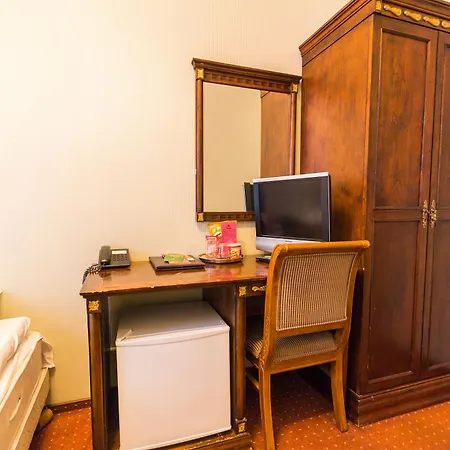 Garden Palace Hotel 4*