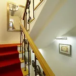 Ξενοδοχείο Garden Palace 4*