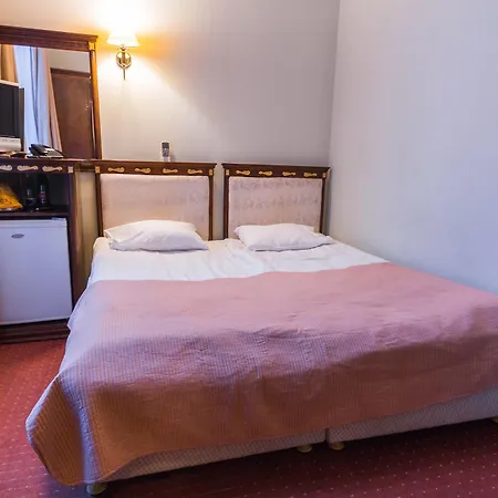 Garden Palace Hotel 4*