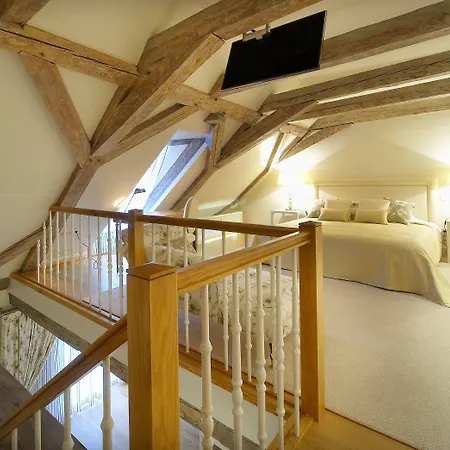 Garden Palace Hotel 4*